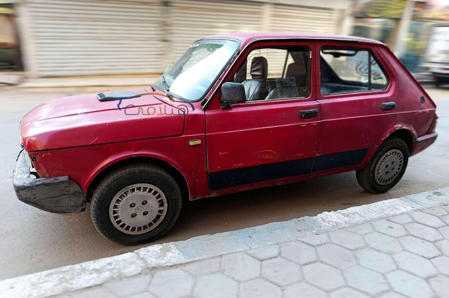 127 Fiat احمر