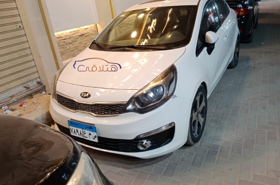 Rio Kia أبيض