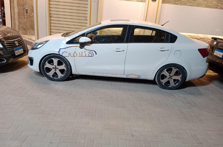 Rio Kia أبيض