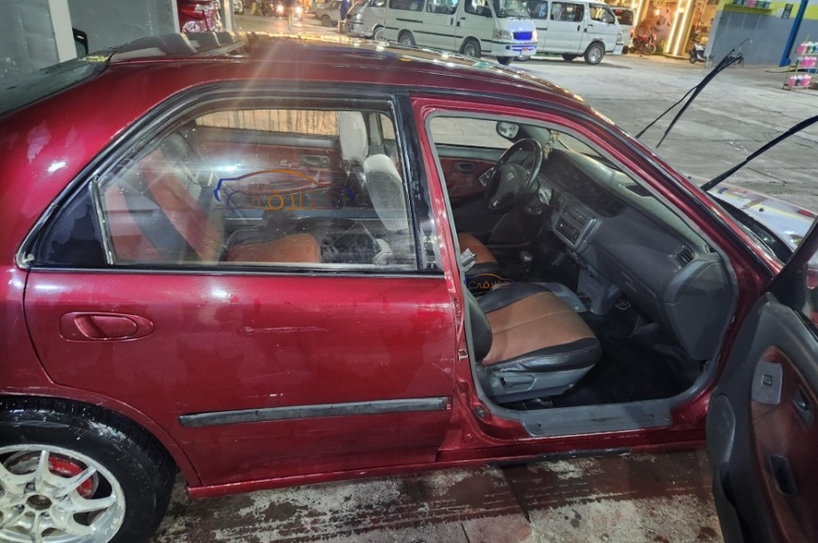 Civic Honda احمر