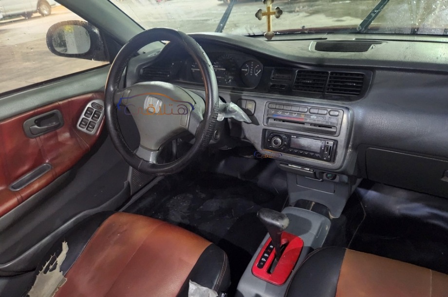 Civic Honda احمر