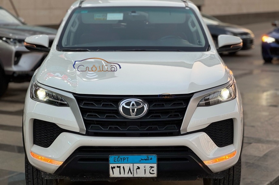 Fortuner Toyota White