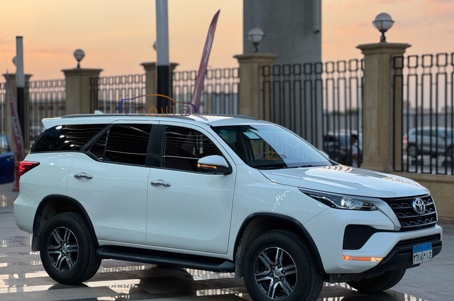 Fortuner Toyota White