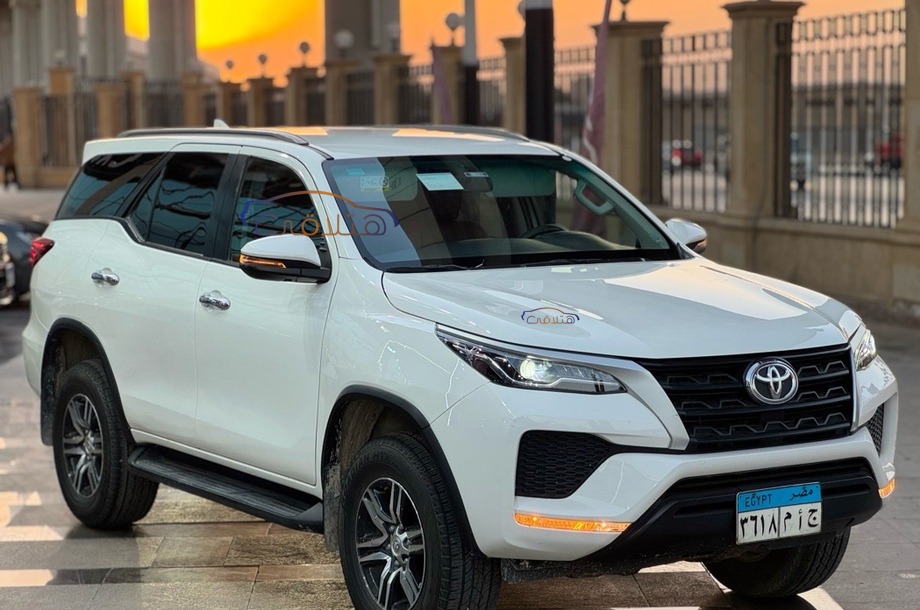Fortuner Toyota White