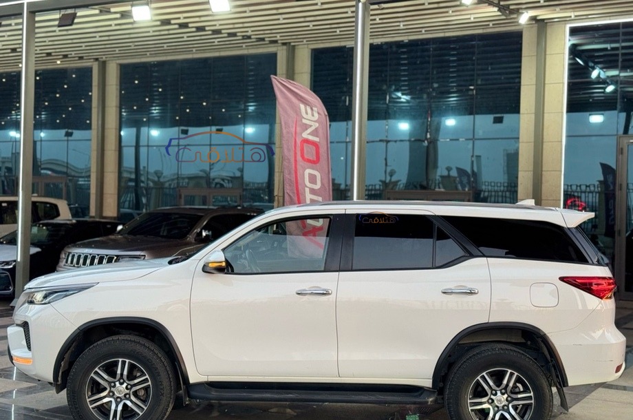 Fortuner Toyota White