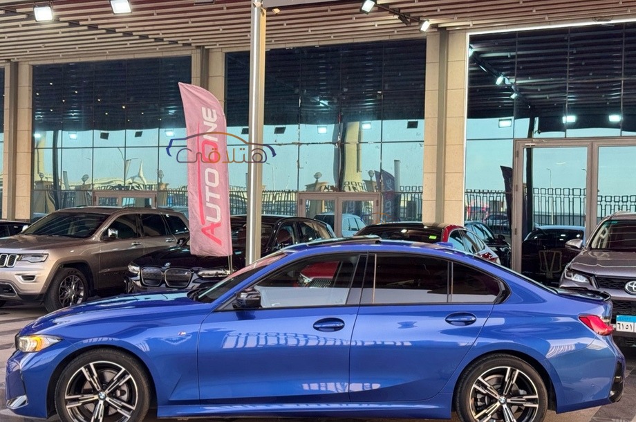 320 BMW Blue