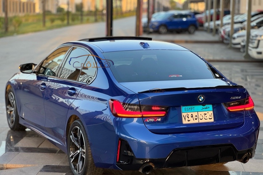 320 BMW Blue