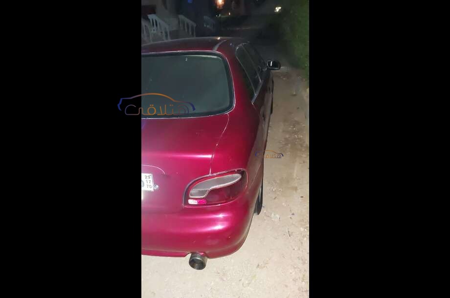 Accent Hyundai احمر غامق