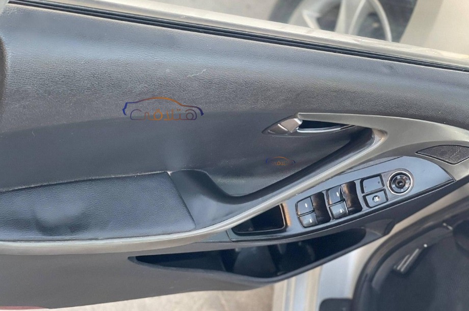 Avante Hyundai فضي