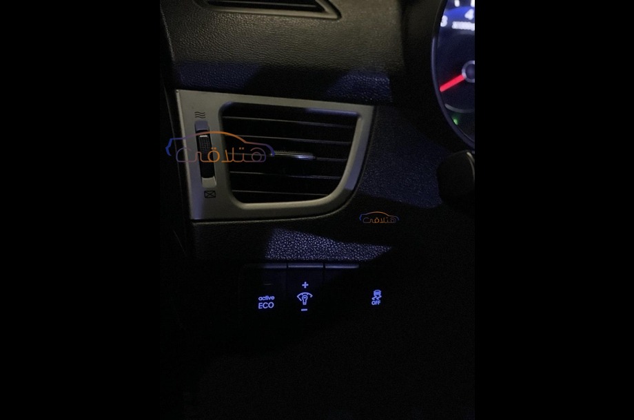 Avante Hyundai فضي