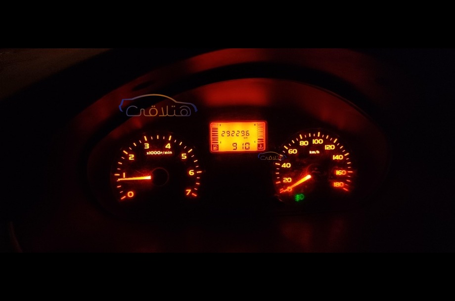 N300 Chevrolet أسود