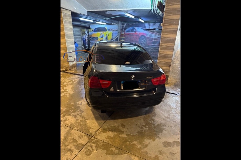 318 BMW أسود