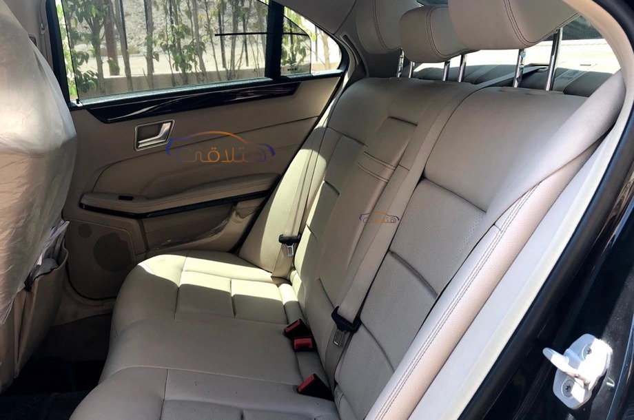 200 Mercedes أسود