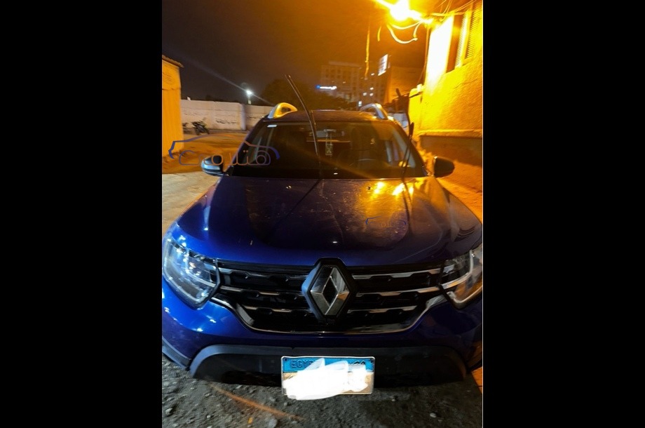 Duster Renault أزرق