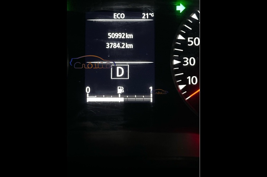 Duster Renault أزرق