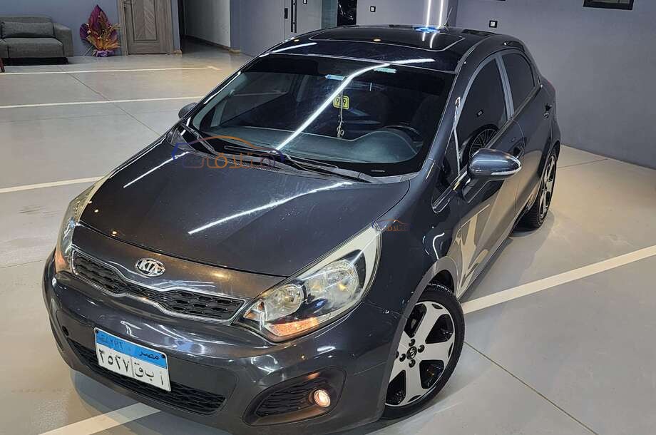 Rio Kia فضي