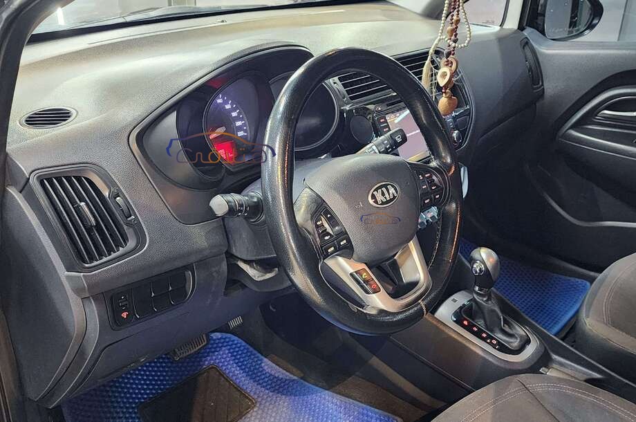 Rio Kia فضي