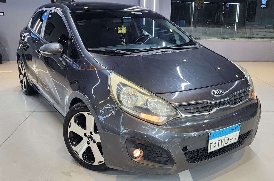 Rio Kia فضي