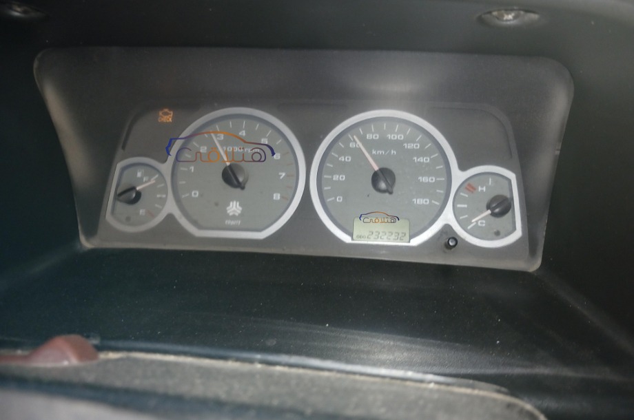 Pride Sedan Saipa احمر غامق