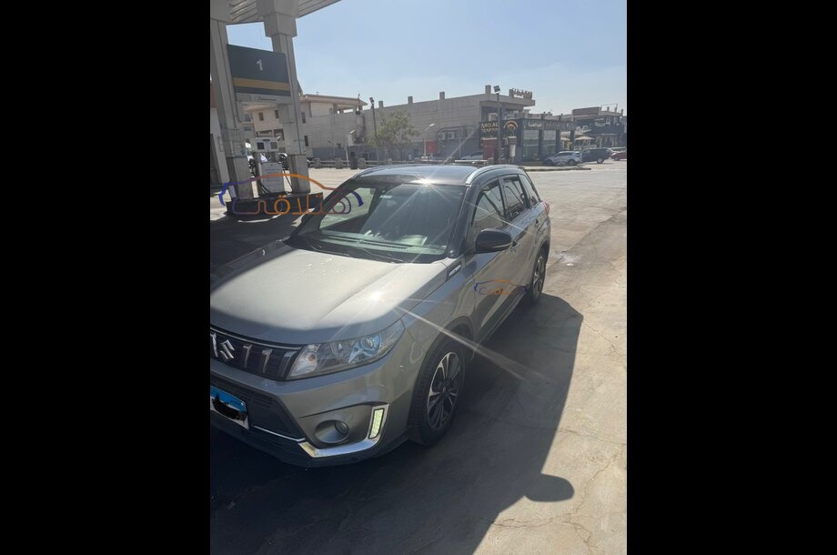 Vitara Suzuki رمادي
