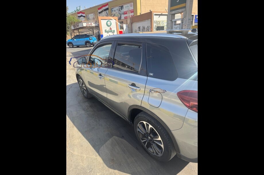 Vitara Suzuki رمادي