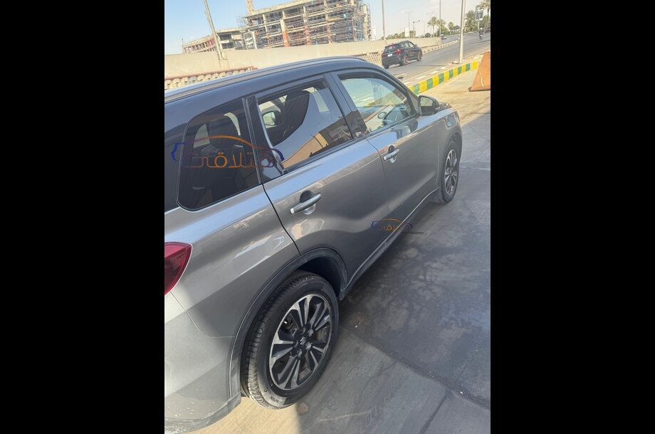 Vitara Suzuki رمادي