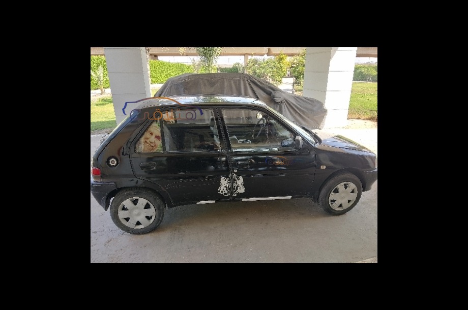 106 Peugeot أسود