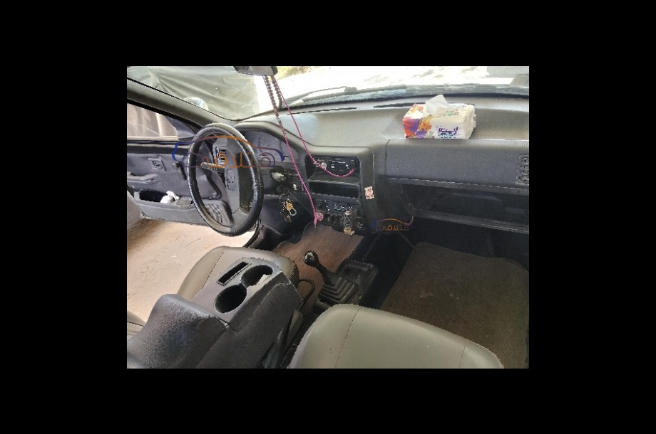 106 Peugeot أسود