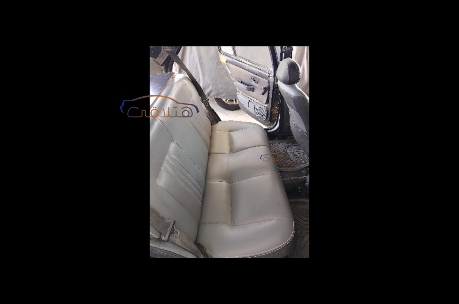 106 Peugeot أسود