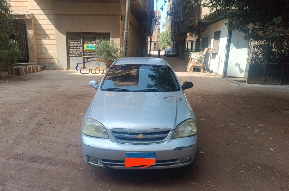 Optra Chevrolet فضي