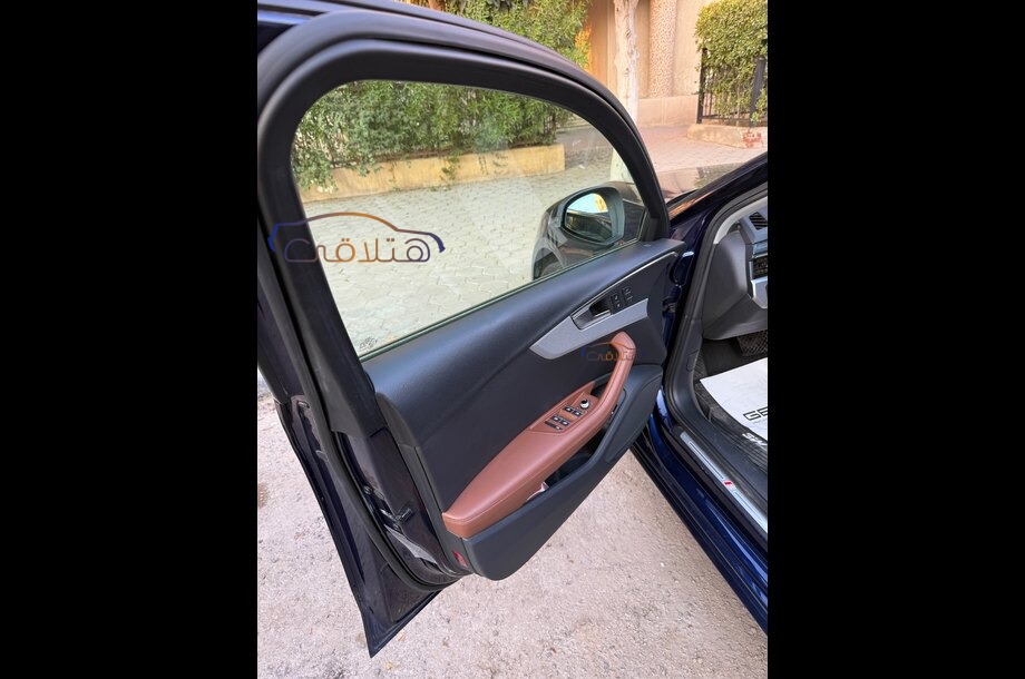 A4 Audi أزرق