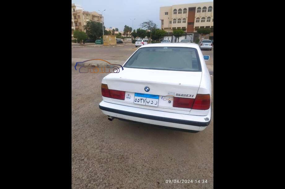 520 BMW أبيض
