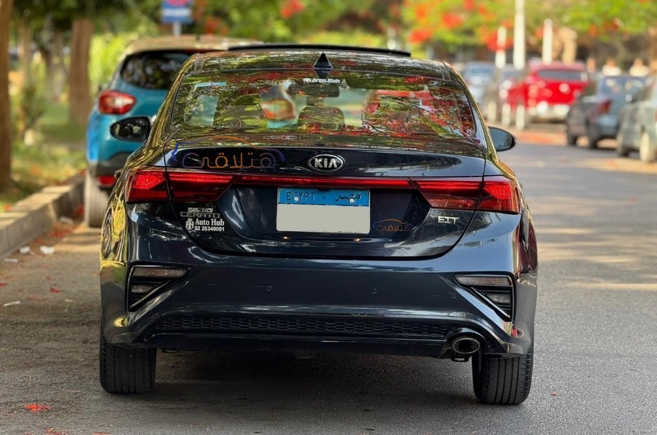 Grand Cerato Kia الأزرق الداكن