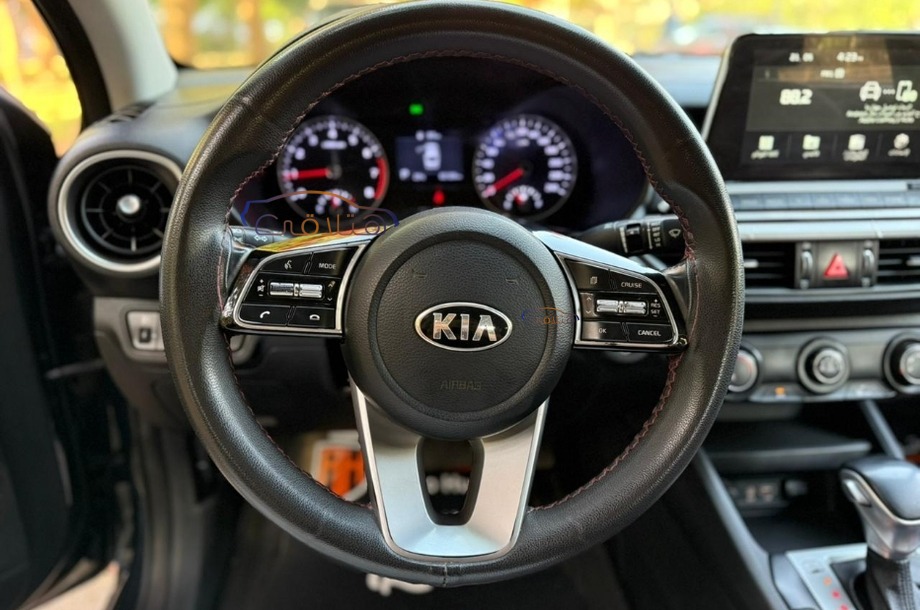 Grand Cerato Kia الأزرق الداكن