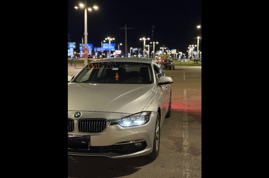 318 BMW فضي