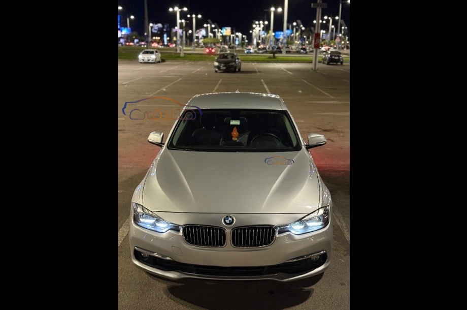 318 BMW فضي