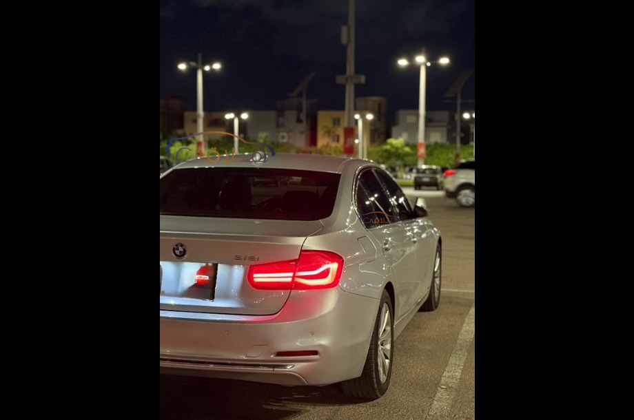318 BMW فضي
