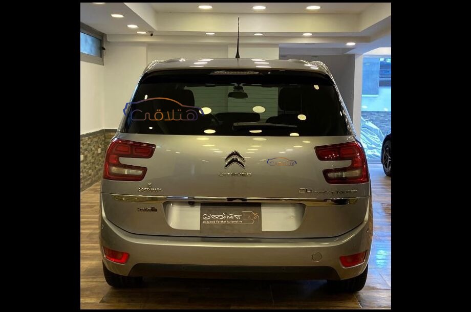 C4 Grand Picasso Citroën فضي