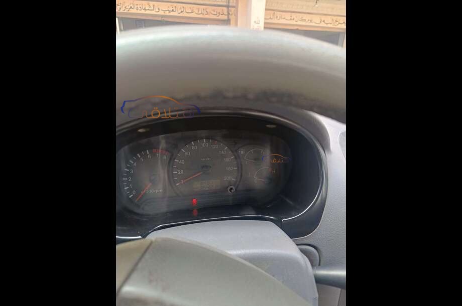 Verna Hyundai فضي