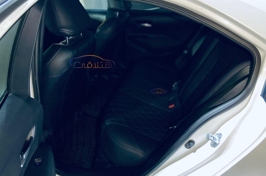 Corolla Toyota أبيض
