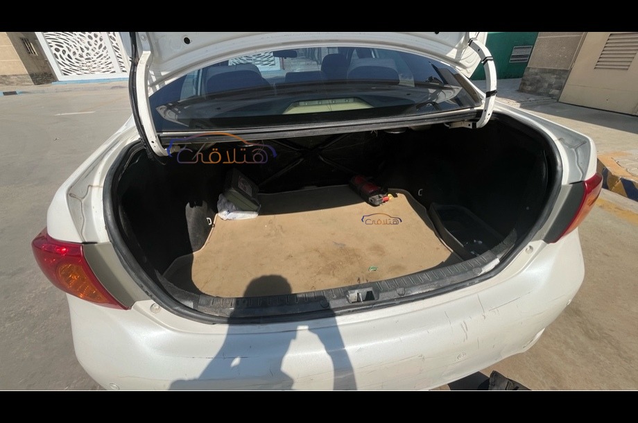 Corolla Toyota أبيض