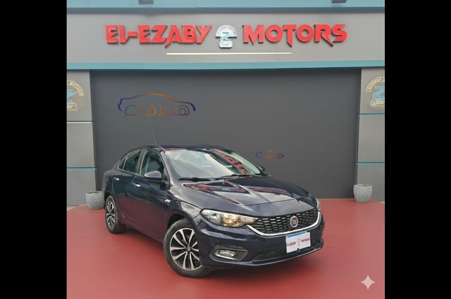 Tipo Fiat الأزرق الداكن