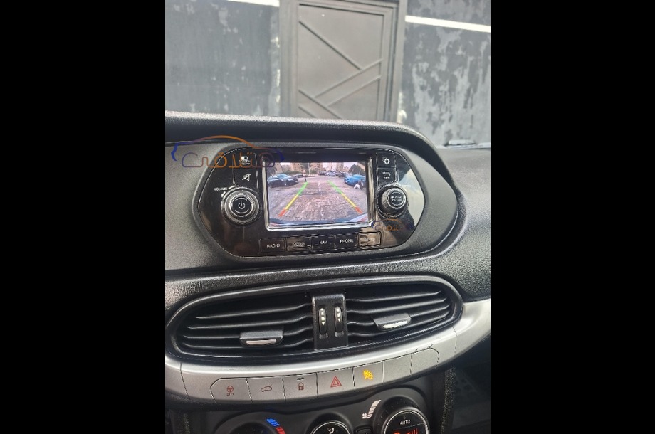 Tipo Fiat الأزرق الداكن