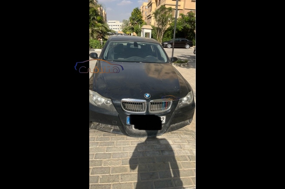 320 BMW Black