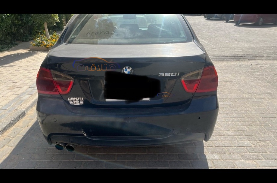 320 BMW Black