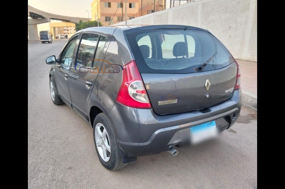 Sandero Renault Dark grey