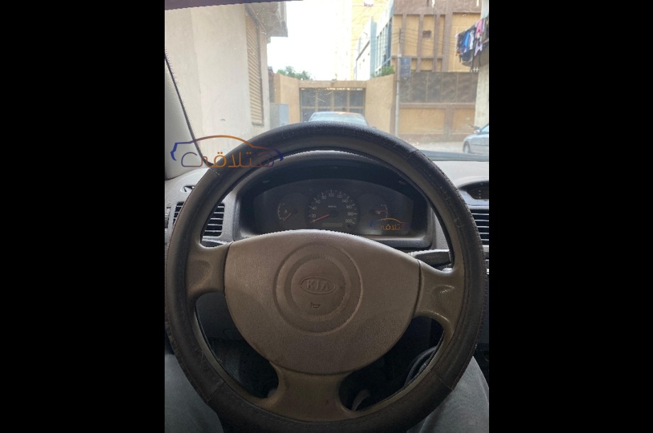 Rio Kia فضي