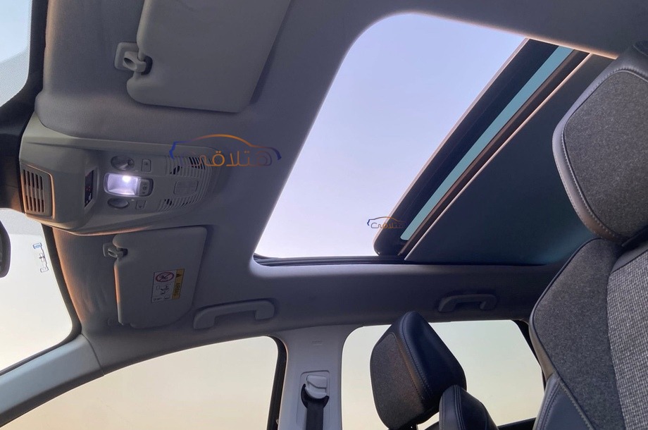 5008 Peugeot أسود