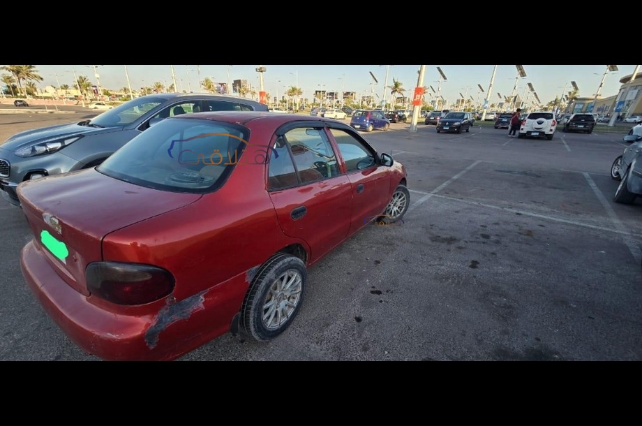 Accent Hyundai احمر