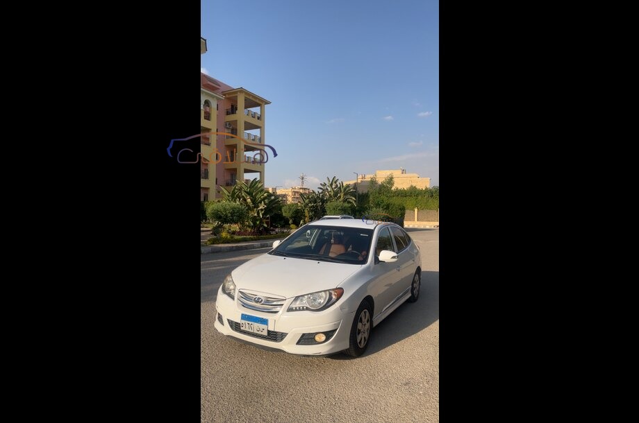 Elantra HD Hyundai White